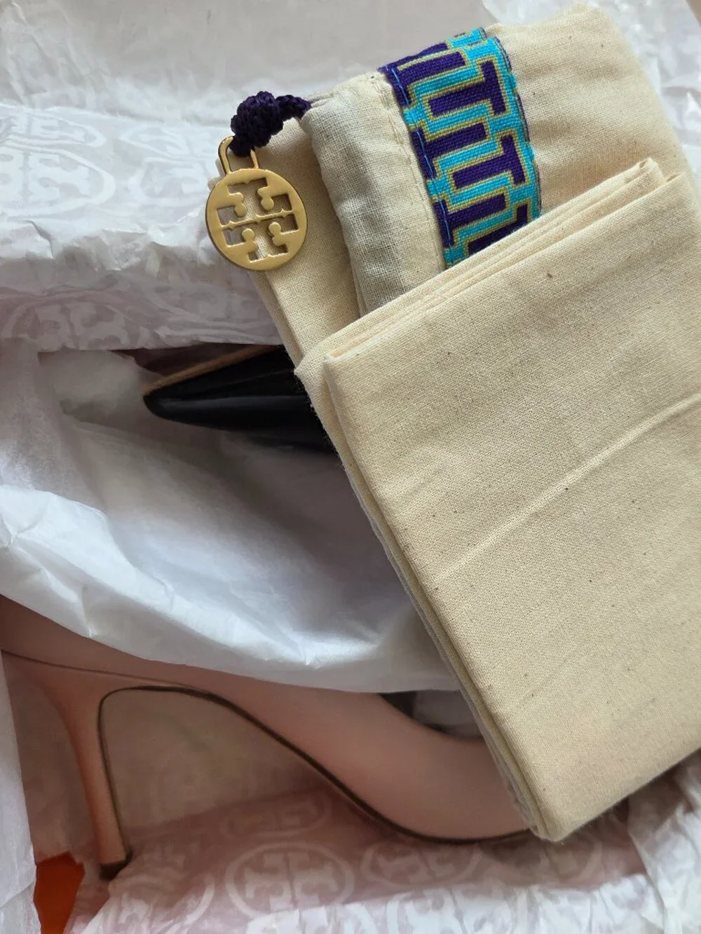 Tory Burch Penelope 85 mm Cap-Toe Pump seashell pink black 6